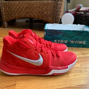 Nike Kyrie 3 Basketball shoes